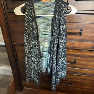 Chic Belldini Women's Size Large Sleeveless Cardigan Vest - Great Condition